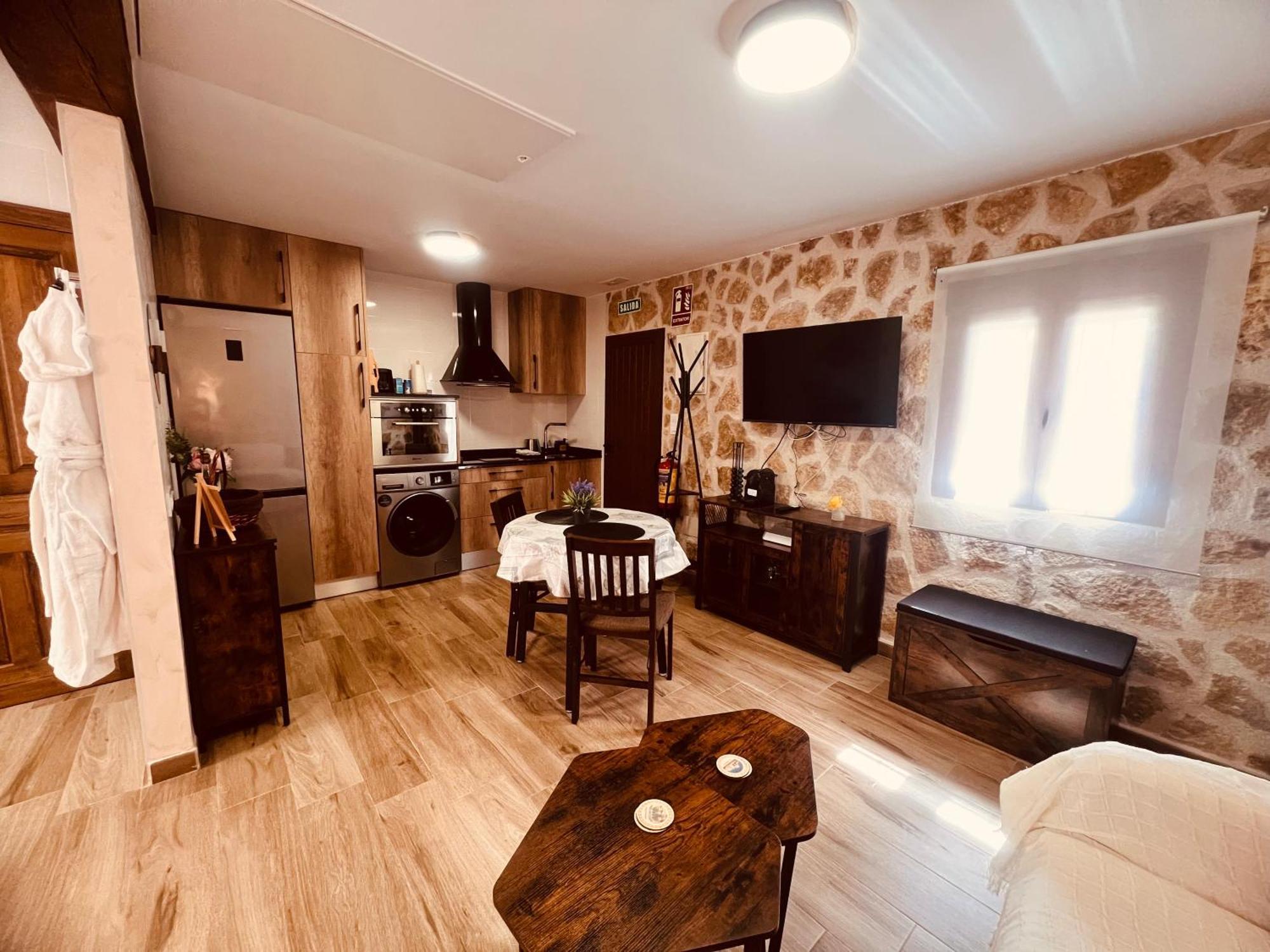 La Mansion De Holiday home La Adrada